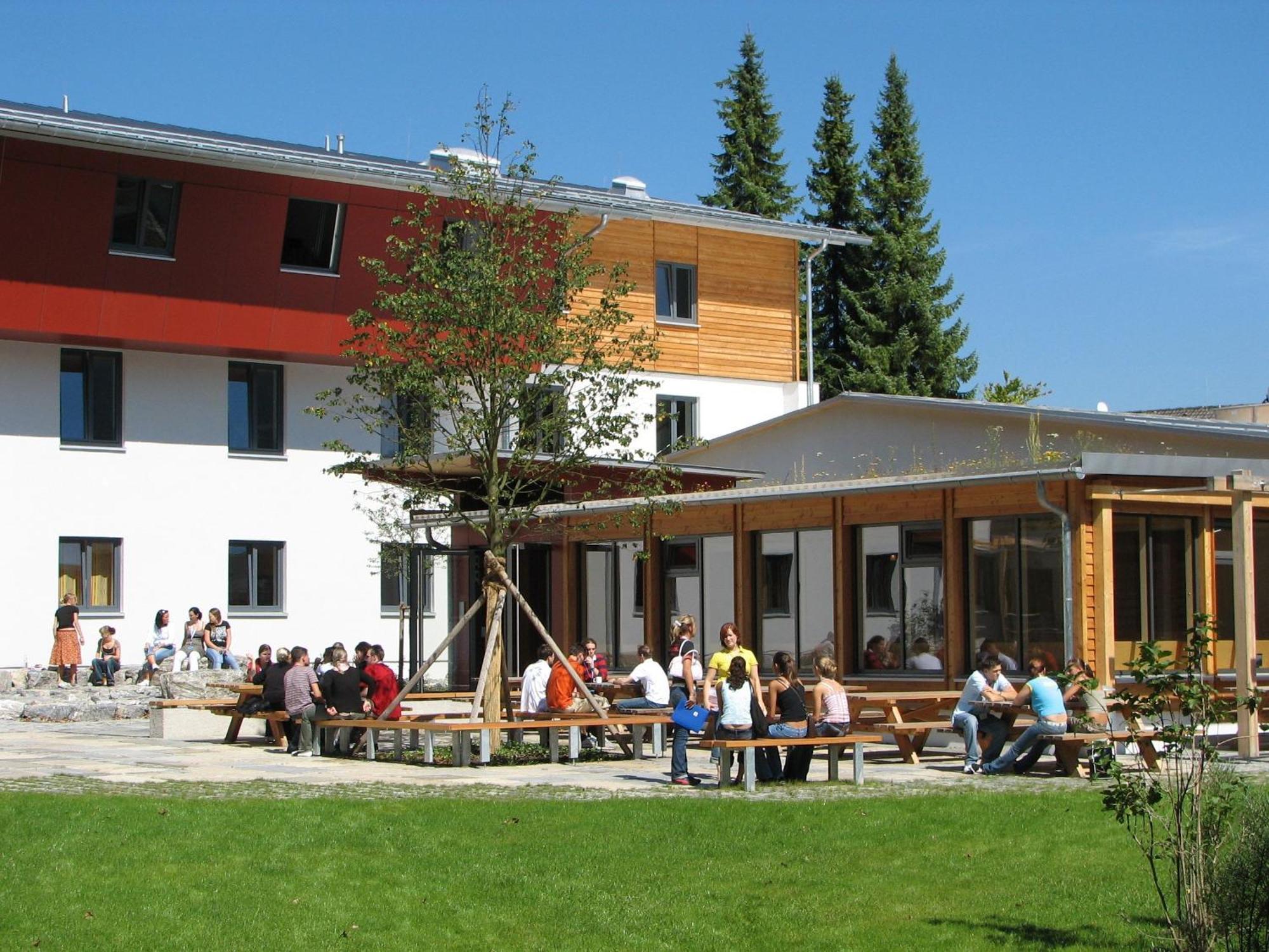 Jugendherberge Garmisch-Partenkirchen - Membership Required! Dış mekan fotoğraf