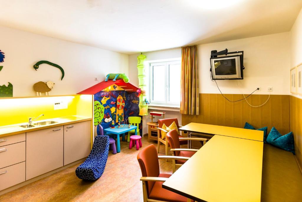 Jugendherberge Garmisch-Partenkirchen - Membership Required! Dış mekan fotoğraf