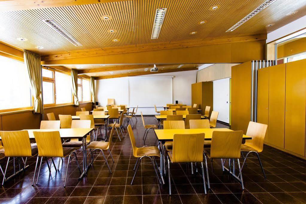 Jugendherberge Garmisch-Partenkirchen - Membership Required! Dış mekan fotoğraf