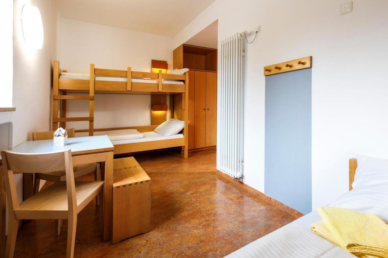Jugendherberge Garmisch-Partenkirchen - Membership Required! Dış mekan fotoğraf